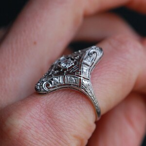 Antique 1920s platinum and diamond filigree cocktail ring GR59 image 9