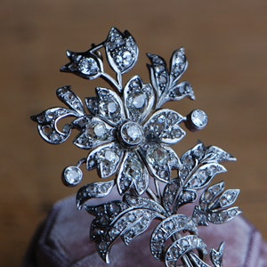Vintage 1930s Spanish Art Deco 6 carat diamond pavé corsage pendant brooch image 9