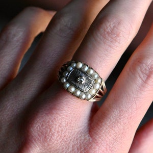 Antique 1810s 10K and silver Georgian memorial ring with pearls and diamond image 8