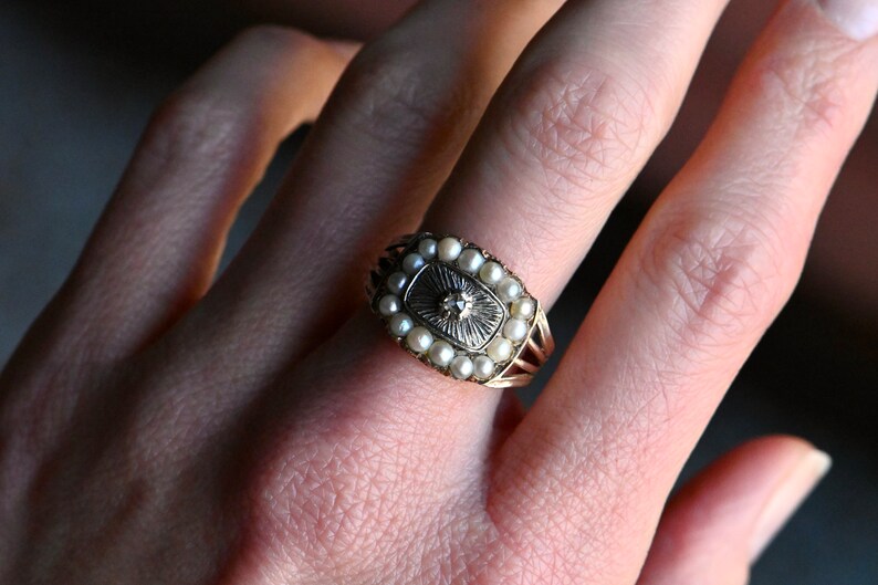 Antique 1810s 10K and silver Georgian memorial ring with pearls and diamond image 8