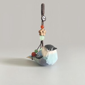 Porte-clés pie en bois fait main - mignon et créatif. Idéal pour voiture/sac d'école, cadeau parfait pour les amateurs d'oiseaux. Cadeau idéal pour un ami, un ami ou un membre de la famille