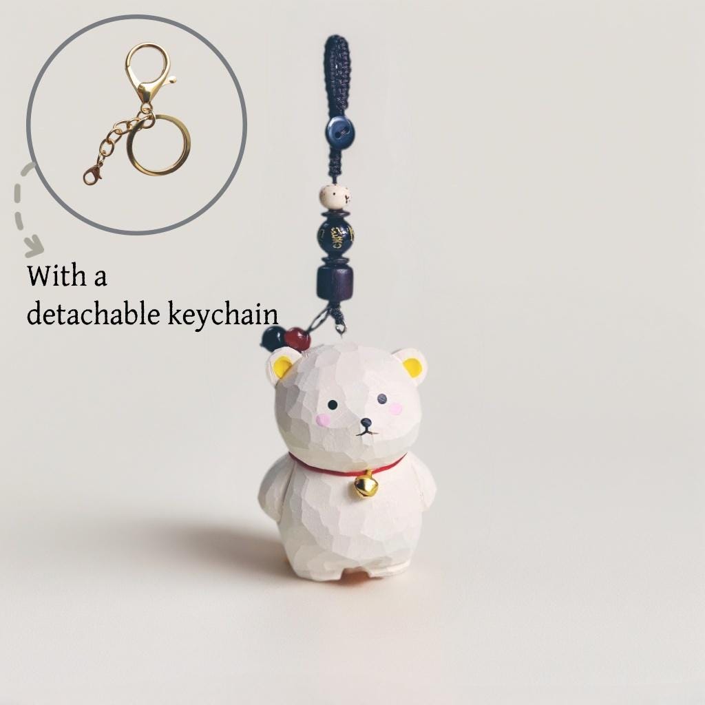 手彫りの木製クマのキーホルダー：バスウッドバッグチャーム、ラッキー