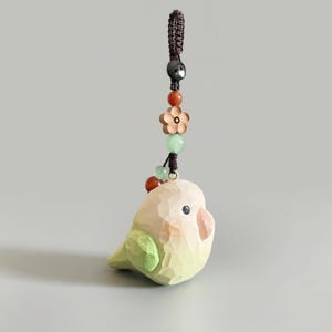 Porte-clés perroquet en bois fait main - Mignon et créatif. Idéal pour voiture/sac d'école, cadeau parfait pour les amateurs d'oiseaux. Cadeau idéal pour un ami, un ami ou un membre de la famille