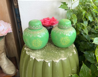 B Altman & Company Vintage Apple Green Ginger Jar in Hong Kong for B Altman Co., Chinoiserie Porcelain Ware, 2 Available