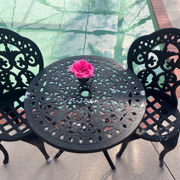 SHABBY CHIC TABLE Chairs Cast Aluminum Garden Patio Table and chairs, Shabby Chic Victorian Garden Cottage style