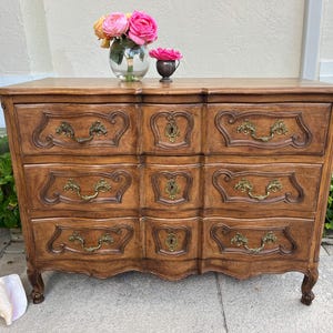 FRENCH PROVINCIAL 48” x 35” Louis xv Dresser solid wood Dresser, Antique French Provincial 3 large drawer French Country Dresser