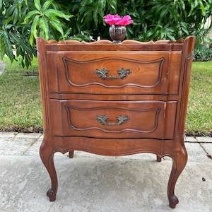 French Provincial Nighstand, French Country style Nighstand with Cabriolet legs, Shabby Chic Nighstand