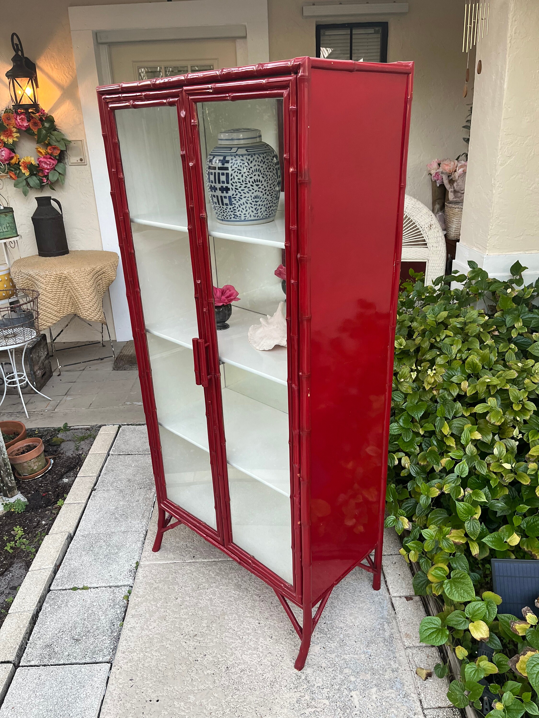 限定版 Vintage Lacquered Bamboo Cabinet, Lacquered Bamboo Bookcase 工芸品