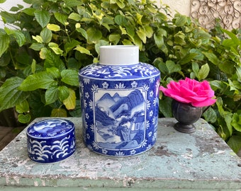 Blue and white tea Jar with lid, Chinoiserie Ginger Jar Pagoda Vase, Asian Pagoda vase, vintage tea jar