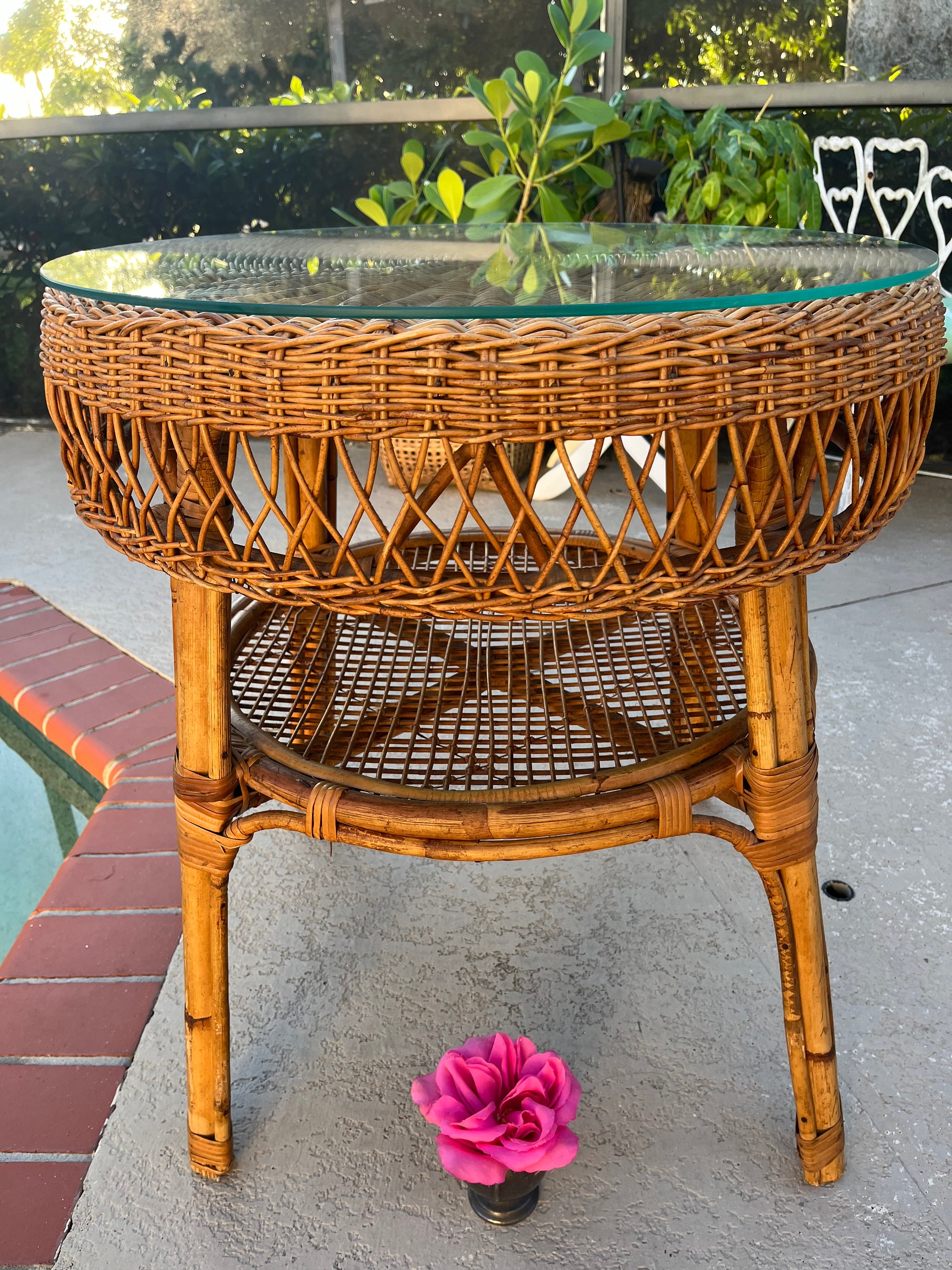 サイドテーブル・ナイトテーブル・ローテーブル Vintage Bamboo Rattan Round Side Table Amazon.com: LITA Rattan Log Desktop Round Side End Table