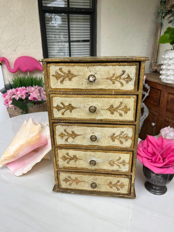Vintage Gold Gilt Florentine Jewelry Box, Italian Wood Dresser Box - Etsy Israel Vintage Gold Gilt Florentine Jewelry Box, Italian Wood Dresser Box - Etsy Israel