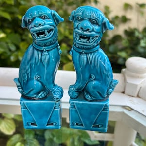 LIULI Crystal Foo Dog Sculpture, The Evergreen Lion in Blue Purple -  Lawrence & Scott