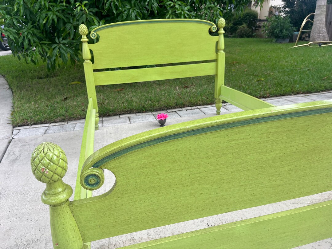 PINEAPPLE FULL HEADBOARD, Key Lime Green Pineapple Full Headboard