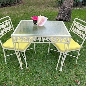 Vintage Metal Bistro Table, Honeymoon Bistro set, vintage metal table chairs, kitchenette table grape leaf salterini style patio table set