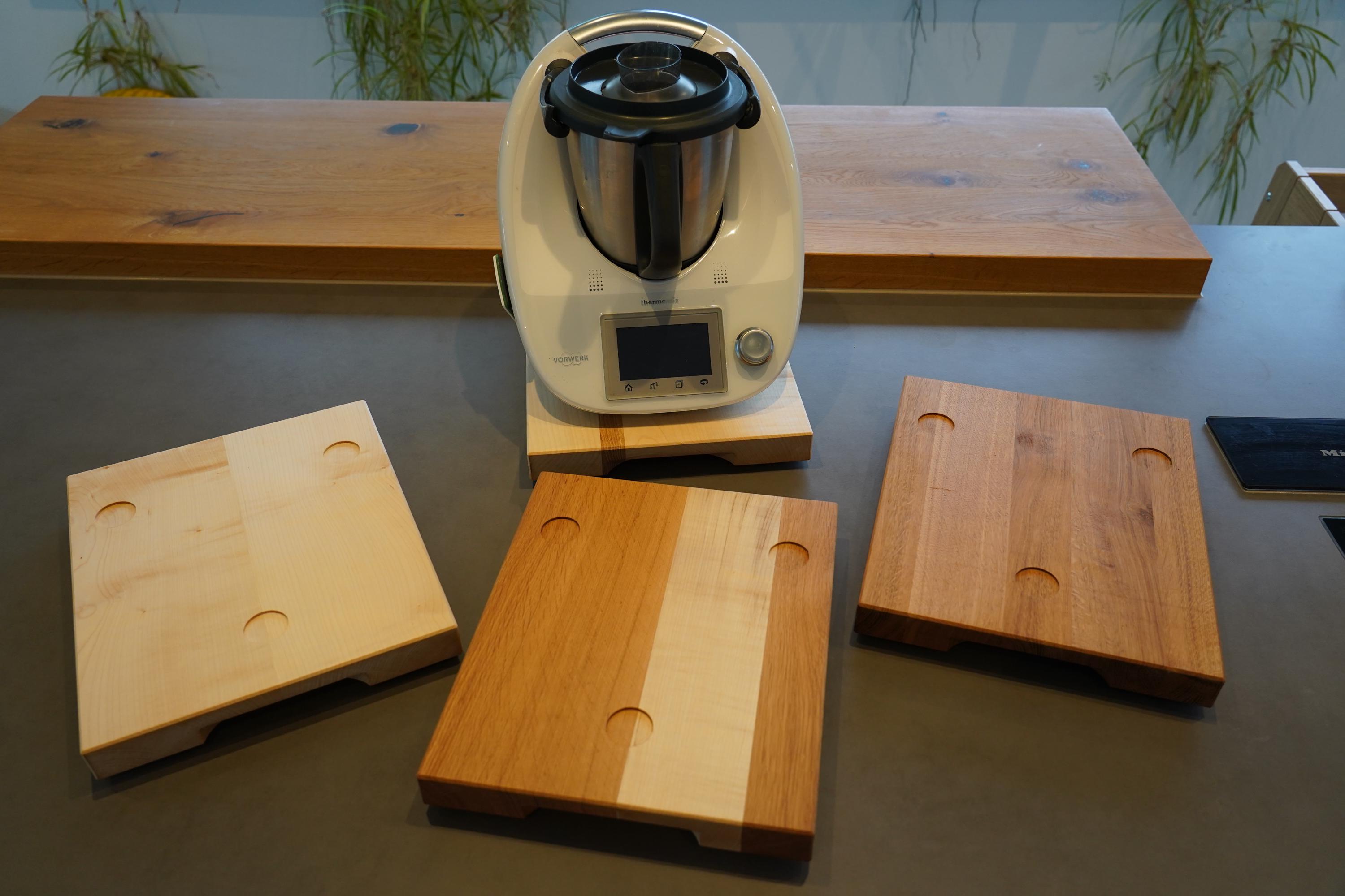Tavola Scorrevole In Faggio Massiccio Per Bimby TM31: Base Con Impugnatura E Piedini In Teflon, Made In Germany