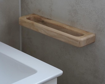 Hanging towel holder
