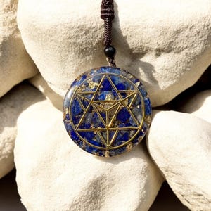 Lapis Lazuli Orgonite Pendant – Sacred Geometry Energy Necklace | Crystal Healing Amulet with Gold Flakes