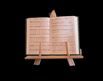Plans for making a wooden book stand out of one board