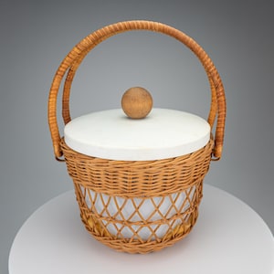 Vintage Nantucket Style Wicker und Keramik Eiskübel Holzknopf Griff Zange