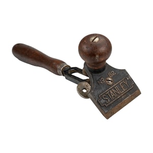 Raspador de ebanistería antiguo Stanley n.° 82 de hierro fundido y madera. Herramienta para trabajar la madera.