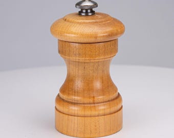 Classic Peugeot Wooden Pepper Mill Grinder Adjustable Metal Knob