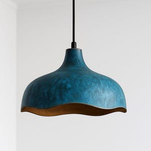 Lampa wisząca Marokańska w kolorze niebieskiej patyny – ręcznie robiona lampa mosiężna