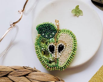 Beaded Brooch Kit "Green apple" brooch, DIY jewelry making kit, Wonderfull bead brooch, Gift for her, Beaded Embroidery Kit, Handmade Brooch