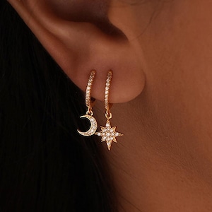 Mond und Stern Ohrringe, Mismatched Gold Star Diamant Creolen, Gold Mond Creolen, Mond & Stern Ohrringe, himmlische Ohrringe