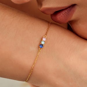 Gepersonaliseerde sierlijke familiegeboortesteenarmbanden voor moeder, minimalistische moeder- en kindarmband, beste cadeau voor moeder en oma, kerstcadeau