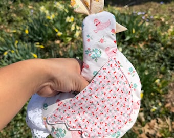 Farmhouse Fancy Chicken Pot Holder - Oven Mitts