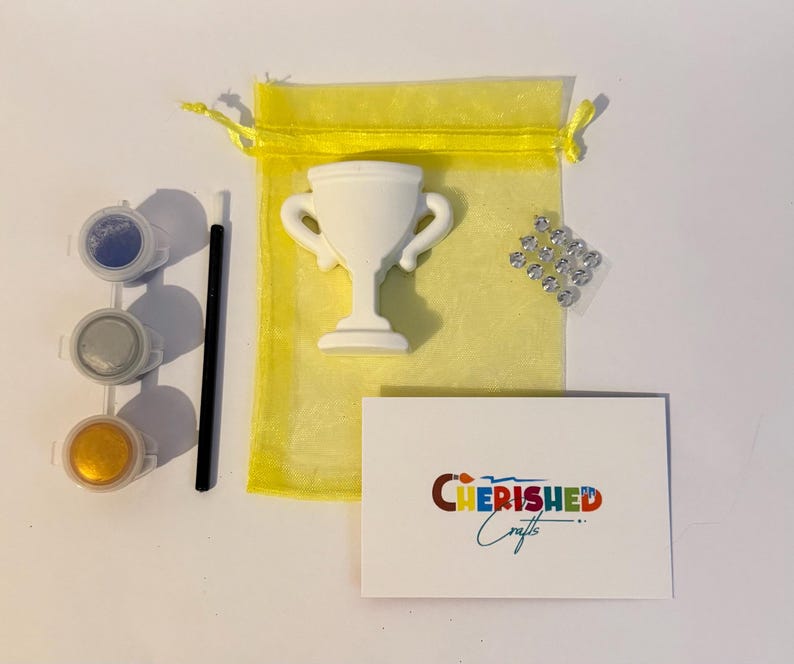Football Party Favours – Paint Your Own Kits | Football, Trophy & Medal Ornaments | Sports | Kids Birthday | Children Football Gift bild 4