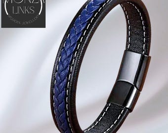 Blauwzwarte gevlochten leren armband met contrasterend stiksel en veilige magnetische sluiting.