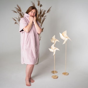 Dusty Pink Strand Poncho: Bambus-Baumwoll-Mischung Wechselnde Robe