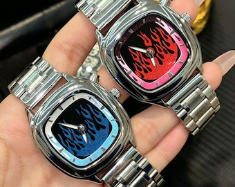 Reloj Y2K Dynamic Flame, estilo retro urbano unisex, de acero inoxidable y cuarzo, accesorios para parejas, regalo único para ella/él.