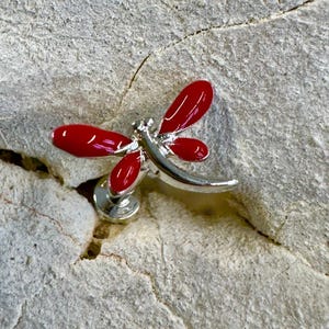 Piercing per orecchio, trago, cartilagine, elica, 16G, cristallo rosso, libellula