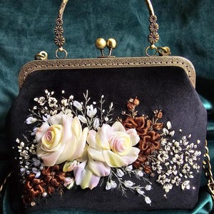 Handmade Velvet Bag: Retro Hand-Embroidered Floral Purse