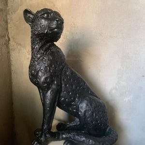 Exquisite Leopard Sculpture | Handcrafted Leopard Figurine | Elegant Animal Decor | Stunning Wildlife Art | Perfect Gift for Animal Lovers