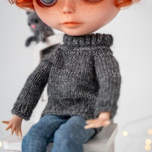 Handmade Grey Knit Sweater for 12-inch Dolls: Blythe, Licca, Pullip