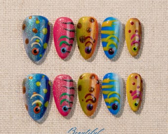 Unghie finte con pesciolini carini / Nail art kawaii Y2K, unghie gelatinose colorate, unghie da cartone animato giocose, unghie finte corte