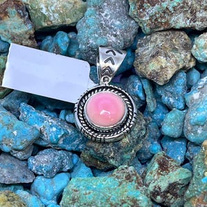 1 Inch Length Handmade Round Pink Conch Shell Navajo Style Sterling Silver Pendant