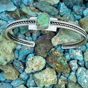 54 x 70 mm Handgefertigter Native Navajo Style Türkis Sterling Silber Armreif
