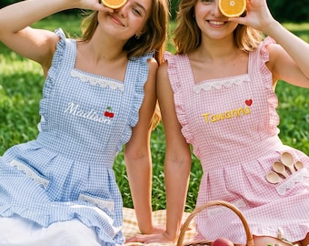 Personalized Gingham Lace Ruffles Apron, Custom Kitchen Apron with Pocket, Custom Embroidered Apron, Cute Gift for Sister/Mom/Besties/Women