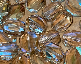 スワロフスキー「キーストーン」13/7 mm クリスタル ビーズ、商品番号