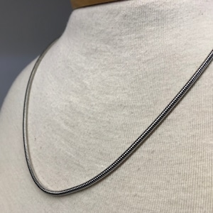 Vintage Base Metal Silver Color Snake Chain, 24&quot; strand; VBM161