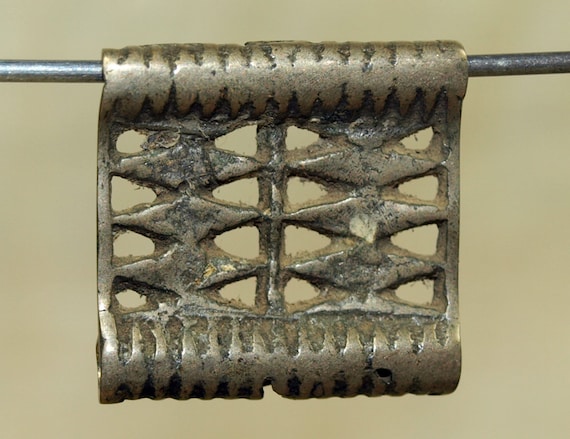 Set of Five 1950s Bronze Thai Belt Pieces - Style A; MET1090  display picture 1