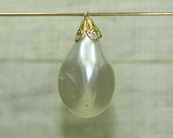 10 Vintage 1960's Pearly Bauble Charm from Japan