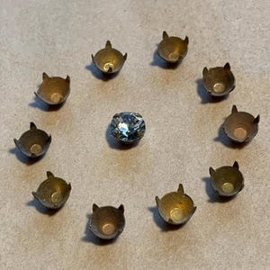 Vintage Round Brass Settings