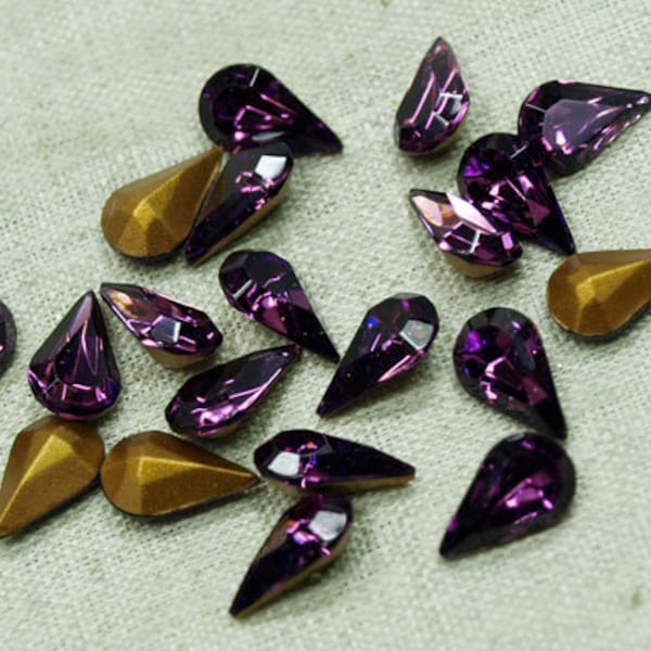 Bag of 20 Amethyst Teardrop, Gold-Foil Backed Rhinestones from the 1960's. 10mm x 6mm. VRS717