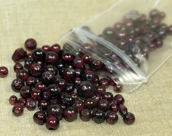 Grab Bag of 4mm Garnet Beads, STN800