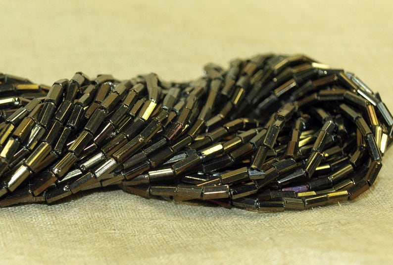 VBS401 Original Hank of 1930s Brown Iris Bugle Beads